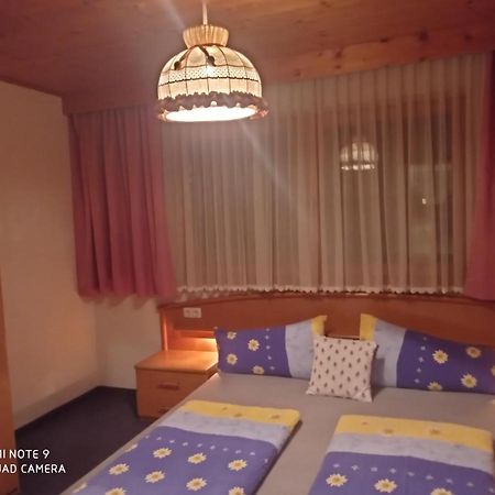 Haus Sonnenschein Holzgau Exterior foto